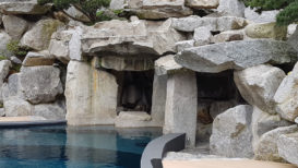 schwimmbad_aussenpool_grotte_kunstfelsen